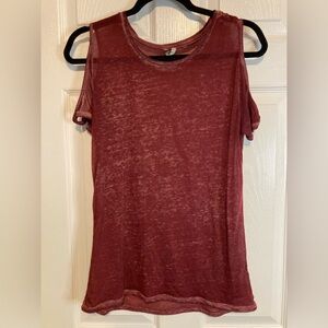 Fitted brand cold shoulder short sleeve top